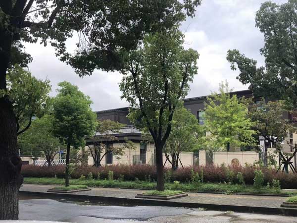 深圳房屋拆迁律师讲解安置房突变小产权房的典型案例