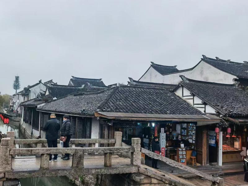 购买农村宅基地需要注意什么？跟着深圳房屋买卖律师说的做